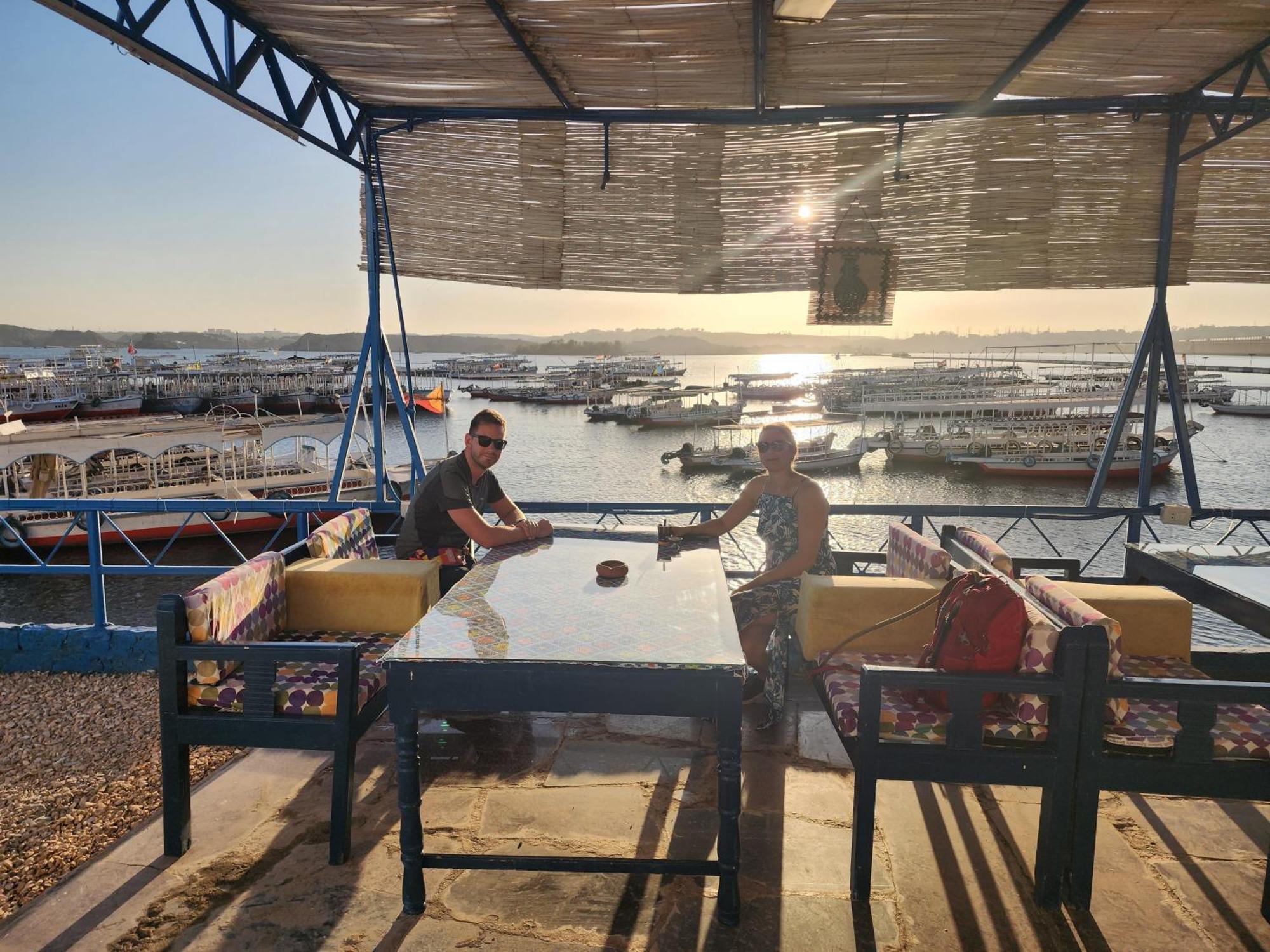 Endo Mando Hotel Aswan Bagian luar foto